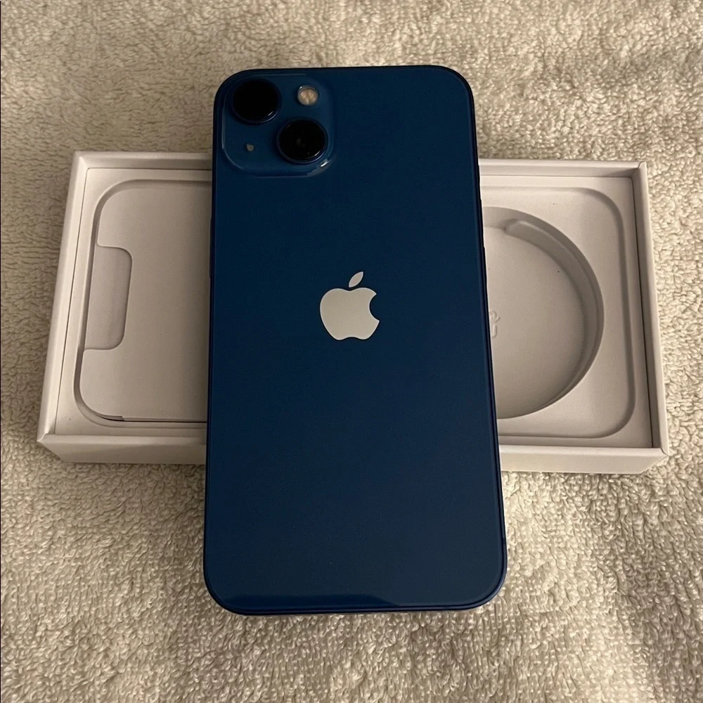 Apple iPhone 13 512 gb in Blue